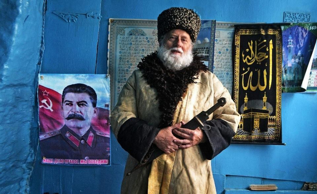Dagestan. Tento záber symbolizuje dnešný severný Kaukaz, zmietajúci sa medzi morbídnou postsovietskou nostalgiou a islamom. FOTO: Fero Richard Hrabal-kronďák