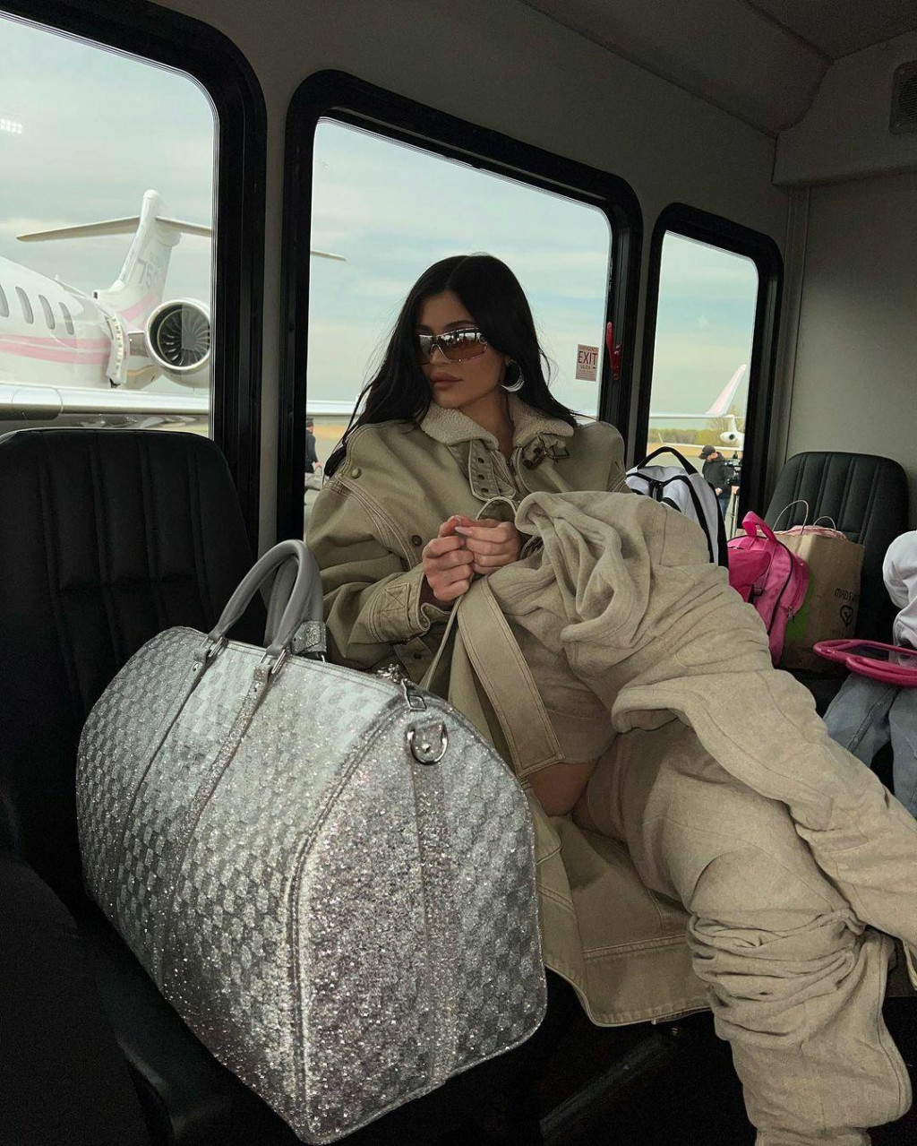 „Kylie Jenner: klimatický zločinec na plný úväzok,“ komentoval jeden z užívateľov Instagrami.