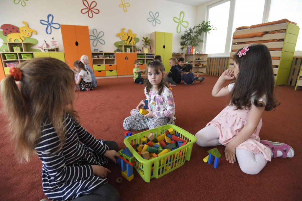 Ukrajinské deti nie sú prijímané, ale len zaraďované na časovo obmedzené obdobie. FOTO: TASR/ František Iván