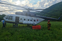 Vrtuľník ministerstva vnútra zasahuje pri požiari. FOTO: Facebook/Hasičský a záchranný zbor