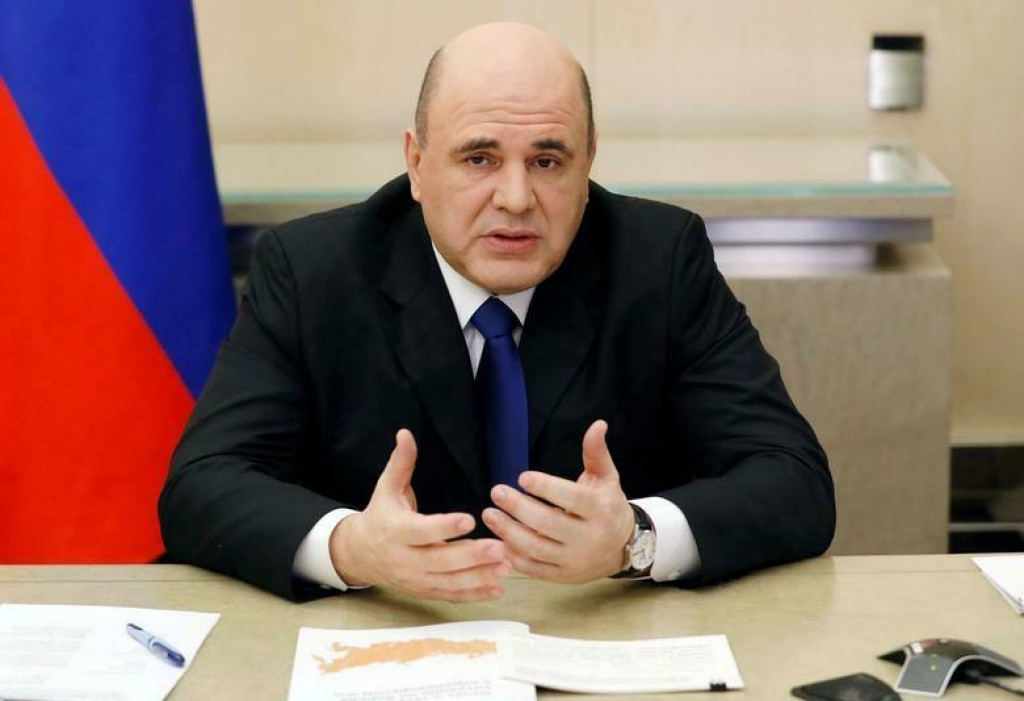 Rusk&yacute; premi&eacute;r Michail Mi&scaron;ustin predsed&aacute; sch&ocirc;dzi o opatreniach na zabr&aacute;nenie &scaron;&iacute;reniu choroby COVID-19 prostredn&iacute;ctvom video odkazu v Moskve, Rusko 8. apr&iacute;la 2020. FOTO: REUTERS