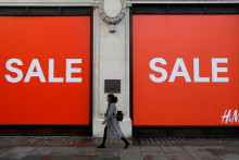 Odevná značka H&M je jednou z posledných, ktoré sa rozhodli opustiť ruský trh. FOTO: Reuters
