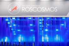 Logo Ruskej federálnej vesmírnej agentúry Roskosmos zobrazené na berlínskej leteckej šou ILA, rok 2016. FOTO: REUTERS