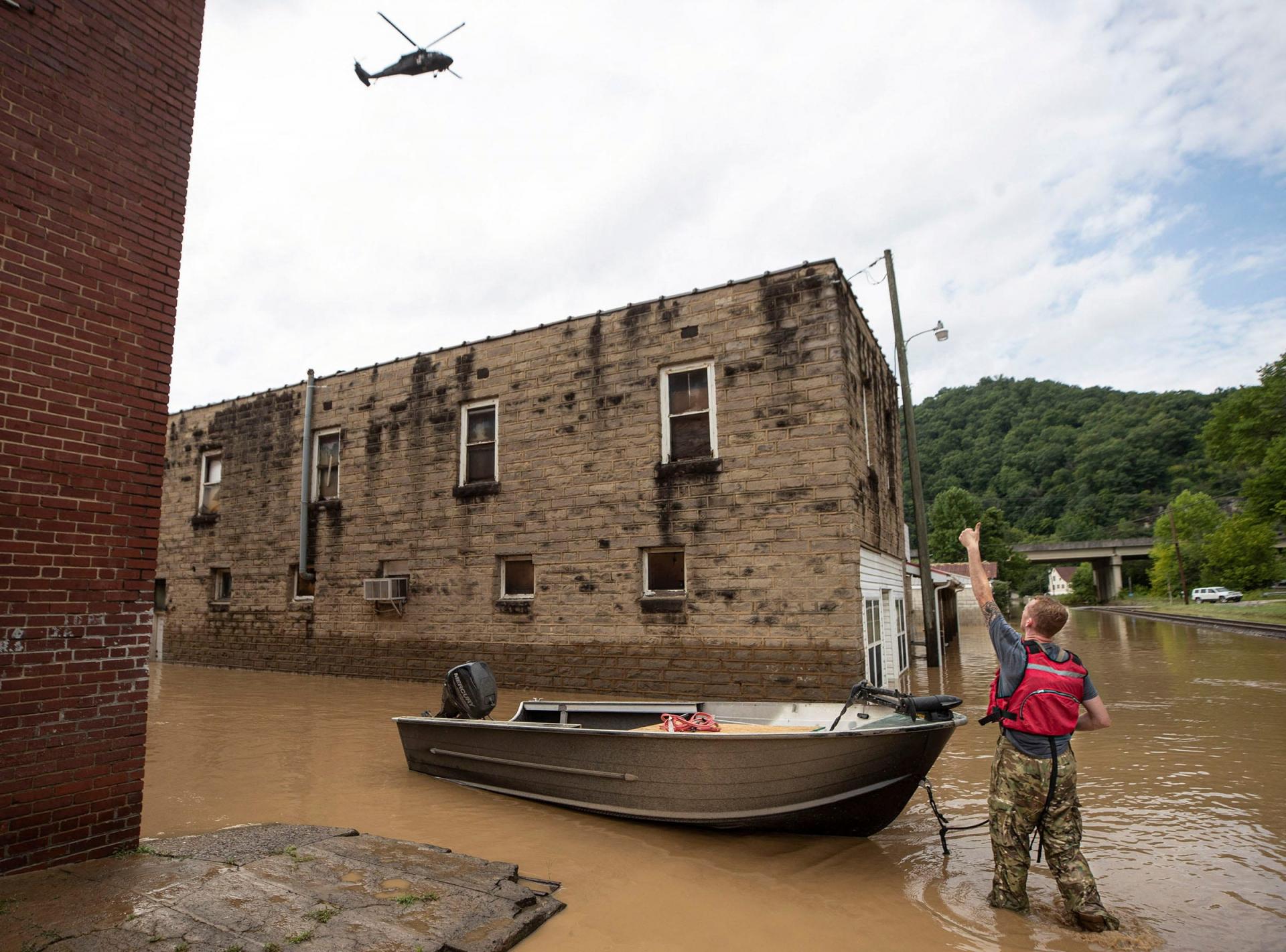 Záplavy v americkom Kentucky si vyžiadali už 26 ľudských životov