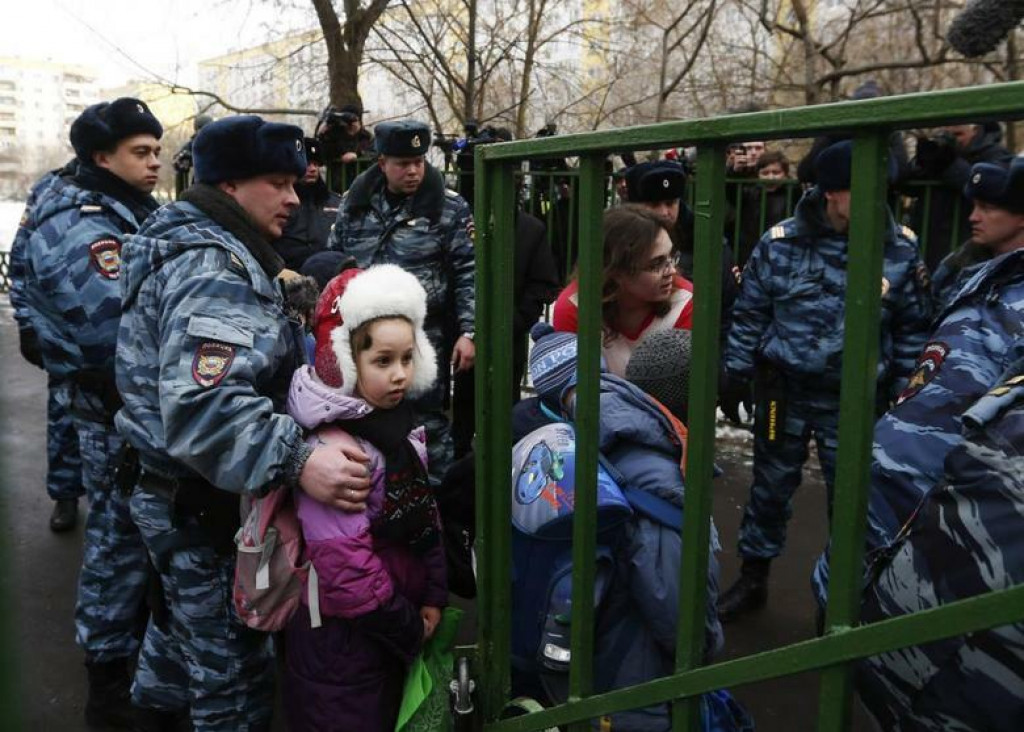 Školáci v Moskve. FOTO: Reuters