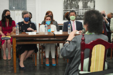&lt;p&gt;Nancy Pelosiová spolu s Chen Chuom, predsedom Národnej komisie pre ľudské práva, navštevuje Národné múzeum ľudských práv v Taiwane. FOTO: Reuters/Taiwan Ministry Of Foreign Affairs&lt;/p&gt;