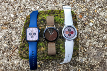Postavili sme proti sebe smart hodinky Apple Watch 7, Huawei Watch GT3 a Samsung Galaxy Watch 4 Classic. V prvej časti nášho testu sa venujeme funkciám hodiniek a ich všeobecným schopnostiam. SNÍMKA: HN/Alžbeta Harry Gavendová
