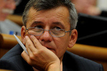 &lt;p&gt;Pavol Kubovič počas schôdze parlamentu v roku 2008. FOTO: TASR/Martin Baumann&lt;/p&gt;