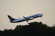 Lietadlo leteckej spoločnosti Ryanair. FOTO: TASR/AP


