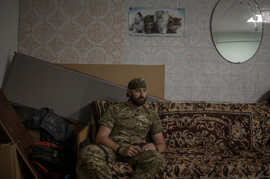 Zastupujúci veliteľ práporu Karpatská Sich, ten je jednou z niekoľkých polovojenských nacionalistických skupín, ktoré začali ako dobrovoľnícke v roku 2014. FOTO: Reuters