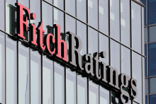 &lt;p&gt;Logo Fitch Ratings v Londýne, Británia, 3. marca 2016. FOTO: REUTERS &lt;/p&gt;