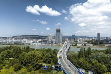 Penta Real Estate rozbieha medzinárodnú, architektonicko-urbanistickú súťaž, ktorej cieľom je nájsť budúce riešenie a podobu zástavby územia pri južnom brehu Dunaja, v lokalite medzi bratislavským Starým mostom, Mostom Apollo a Prístavným mostom. FOTO: Penta Real Estate