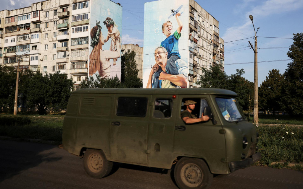 Dodávka v Donecku. FOTO: Reuters