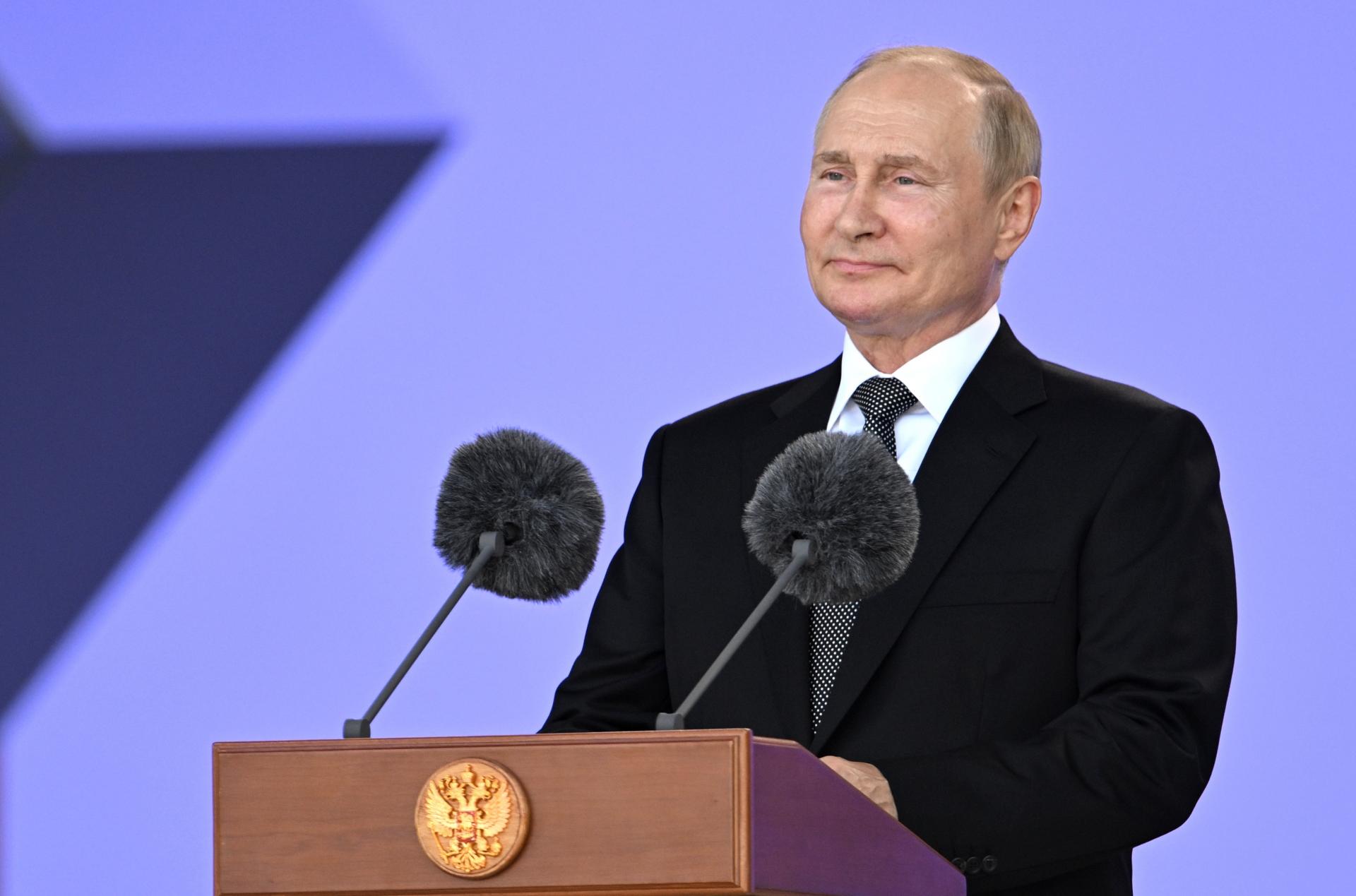 USA sa snažia predĺžiť konflikt na Ukrajine a podnecovať chaos vo svete, tvrdí Putin