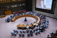 Generálny tajomník Medzinárodnej agentúry pre atómovú energiu Rafael Grossi sa prihovára na zasadnutí Bezpečnostnej rady OSN v New Yorku a varuje pred vývojom v Záporožskej jadrovej elektrárni, 11. augusta 2022. FOTO: TASR/AP
