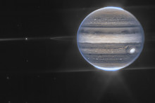 Webbov teleskop zhotovil najkvalitnejšie snímky najväčšej planéty Jupiter.