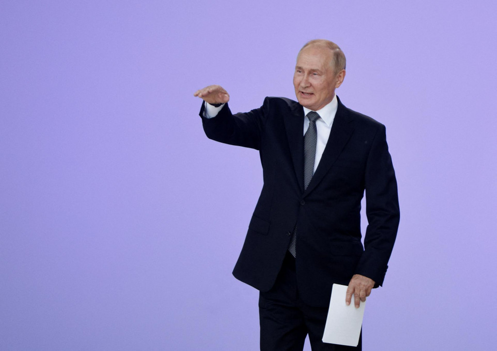 Rusk&yacute; prezident Vladimir Putin nem&aacute; so svetom zľutovanie, odst&aacute;vkou plynovodu Nord Stream poslal ceny na historick&eacute; maxim&aacute;. FOTO: Reuters/Maxim Shemetov