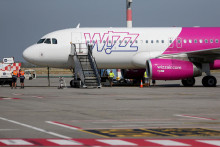 Lietadlo leteckej spoločnosti Wizz Air. FOTO: Reuters