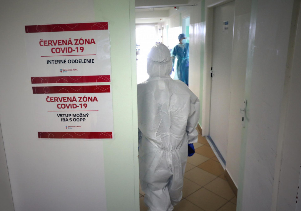 Vyčlenené oddelenie pre pacientov infikovaných vírusom covid-19. FOTO: HN/Pavol Funtál
