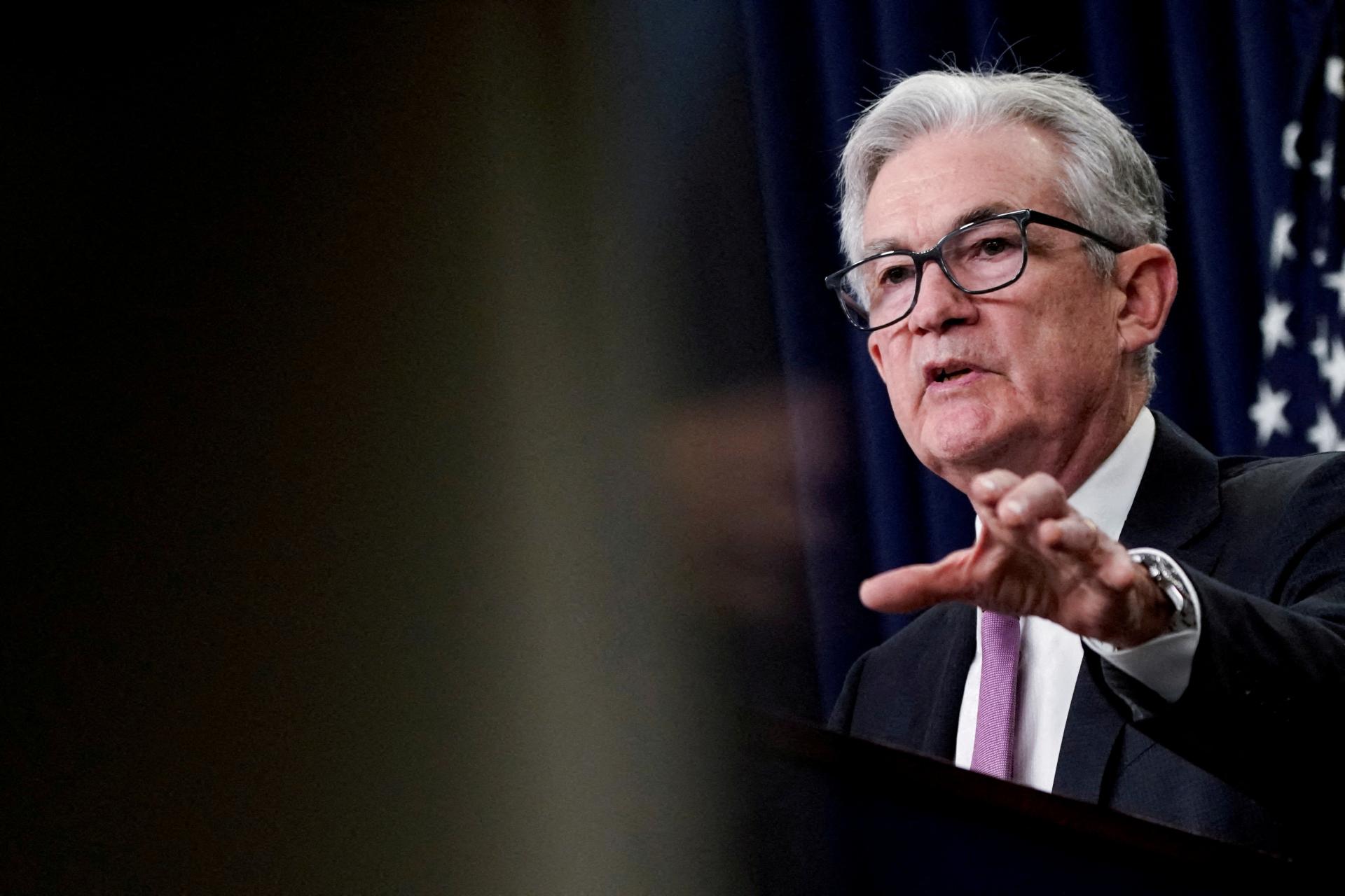 Powell: Boj Fedu s infláciou bude bolieť, cenová nestabilita by bolela viac