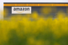 V decembri 1998, dlho predtým, než sa spoločnosť Amazon stala dobre premazaným maloobchodným strojom, aký poznáme dnes, začala novú etapu – rozširovaním svojho záberu. Dovtedy sa totiž venovala online predaju kníh. FOTO: Christian Hartmann/Reuters
