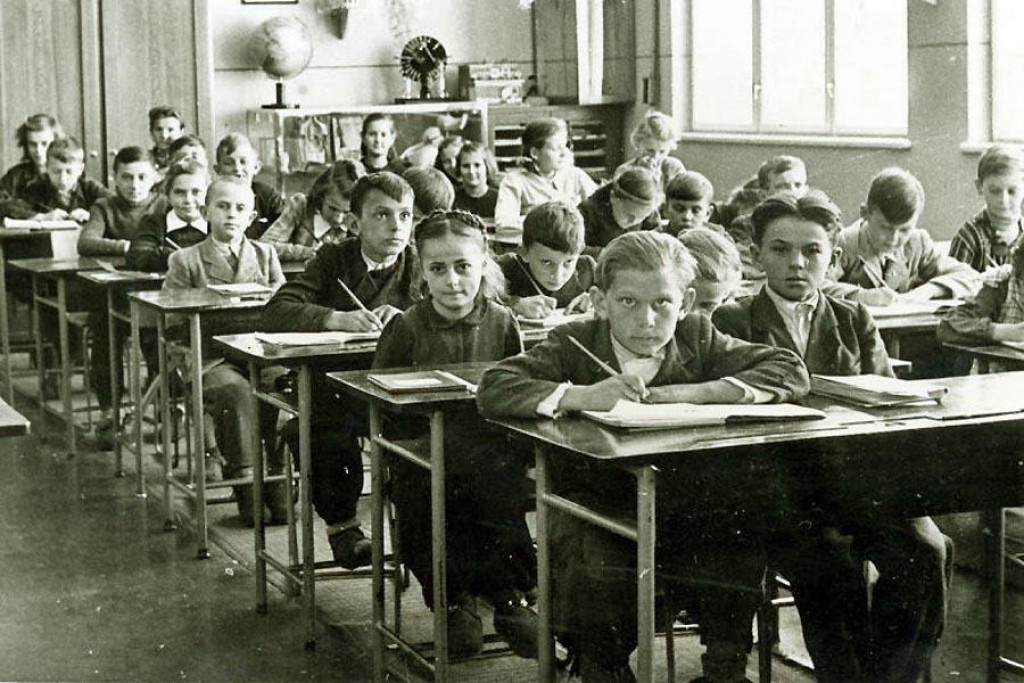 Žiaci jednotriednej ľudovej školy vo Svite v 30. rokoch minulého storočia.
