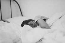 Výskum potvrdil, že kvalita spánku vplýva aj na správanie ľudí k druhým.