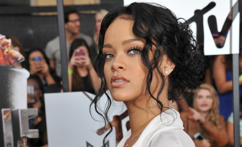 Rihanna miluje svet krásy. Prezradíme vám, aké je tajomstvo jej bezchybného vzhľadu.