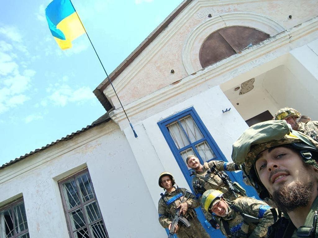 Ukrajina v septembri znovu ovládla tritisíc kilometrov štvorcových územia, povedal Zalužnyj