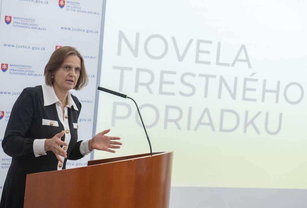 Ministerka spravodlivosti Slovenskej republiky Mária Kolíková počas tlačovej konferencie k predstaveniu konkrétnych zmien v Trestnom zákone a Trestnom poriadku. FOTO: TASR/Martin Baumann