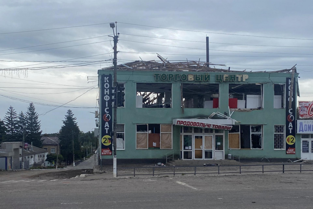 Pohľad na zničenú budovu v meste Balakliya v Charkovskej oblasti. FOTO: REUTERS