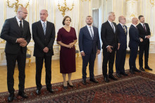 Prezidentka SR Zuzana Čaputová v Prezidentskom paláci vymenovala nových ministrov. FOTO: TASR/Martin Baumannn