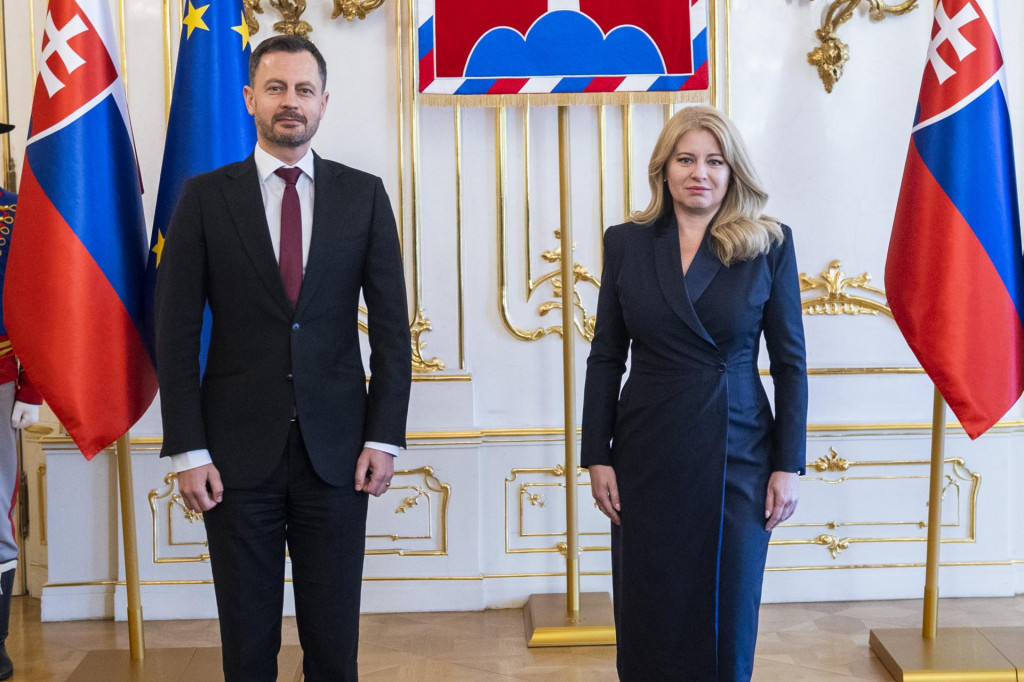 Prezidentka Zuzana Čaputov&aacute; a predseda vl&aacute;dy Eduard Heger. FOTO: TASR/Jaroslav Nov&aacute;k