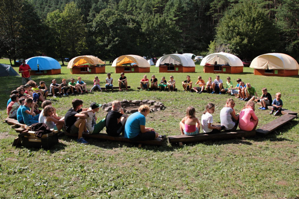 Detský stanový tábor v Kempingu Slnečné skaly v Poluvsí pri Rajeckých Tepliciach. FOTO: TASR/Erika Ďurčová