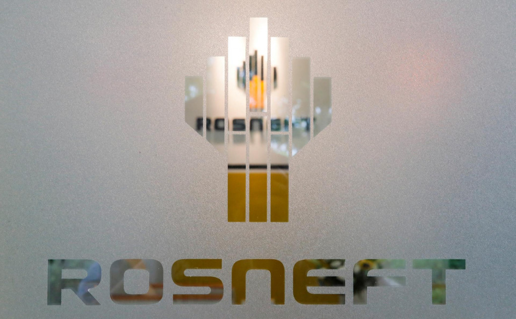 Logo ruskej ropnej spoločnosti Rosnefť. FOTO: Reuters