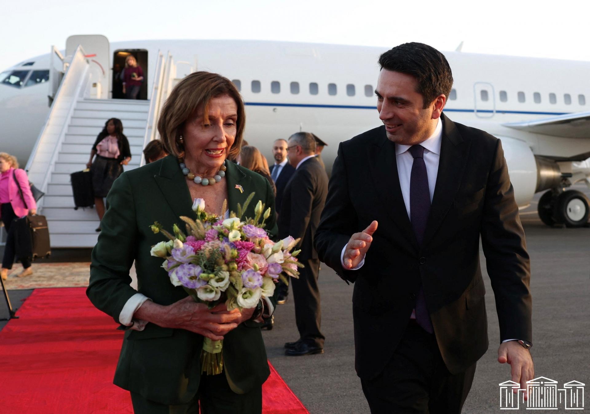 Nancy Pelosiová priletela do Arménska v čase ozbrojených stretov s Azerbajdžanom