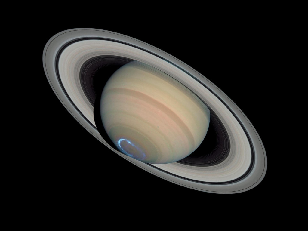 Saturn s jeho ikonickými prstencami.