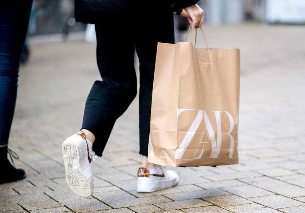 Španielsky odevný koncern Inditex, pod ktorý spadá značka Zara, zaznamenal v prvom polroku prebiehajúceho fiškálneho roka nárast tržieb. FOTO: TASR/AP