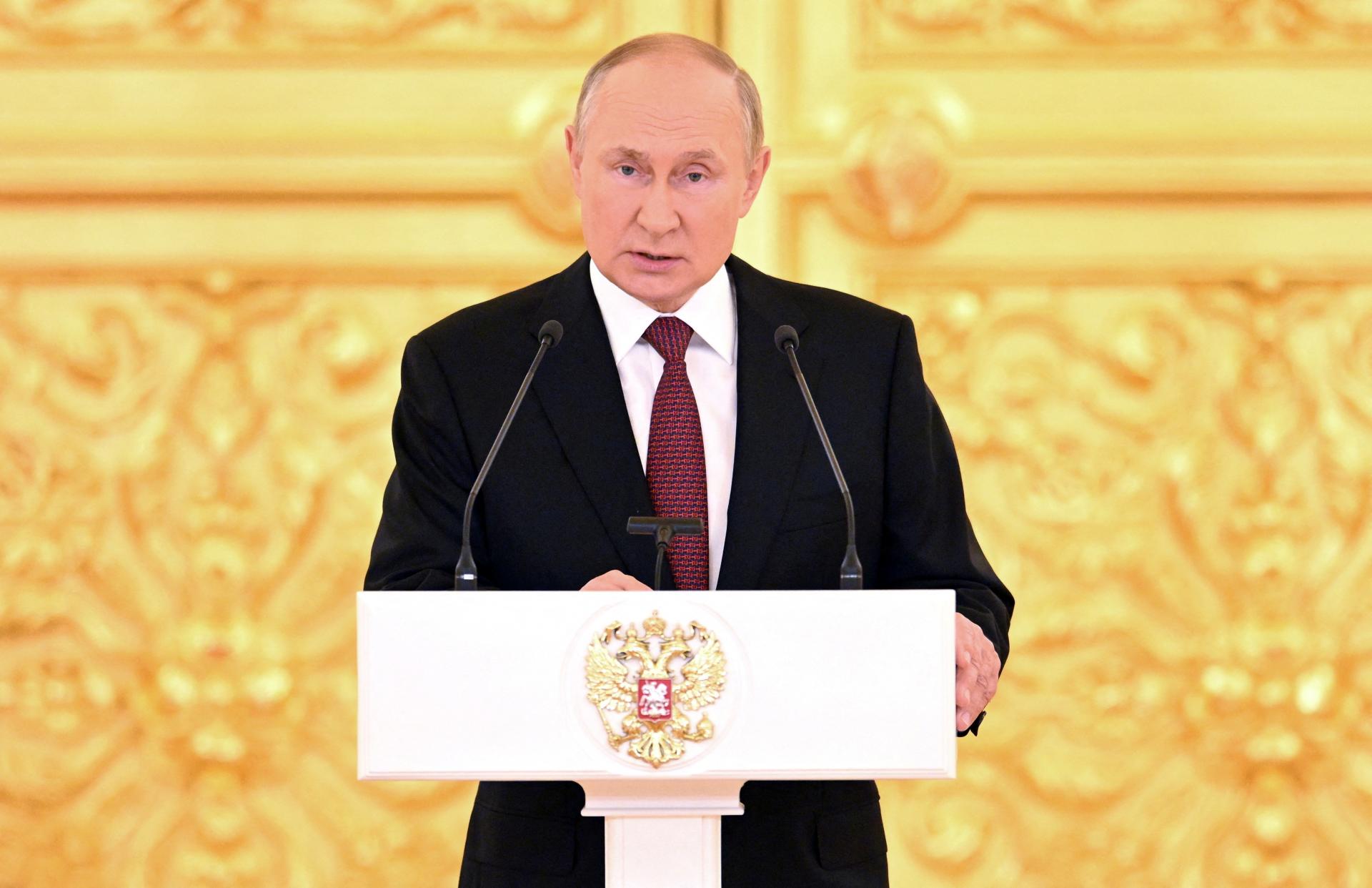 Snahy USA zachovať si svetovú dominanciu sú odsúdené na neúspech, vyhlásil Putin