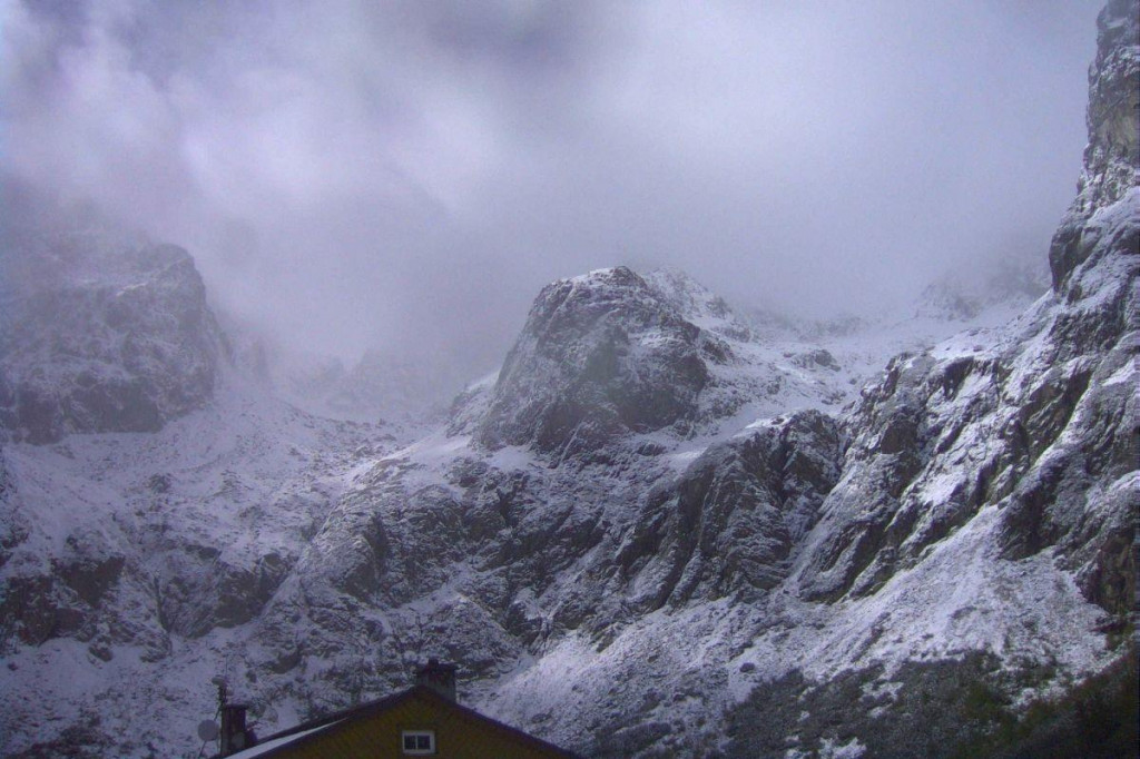 Chata pri Zelenom plese (1805 m n. m.). FOTO: HZS/SHMÚ