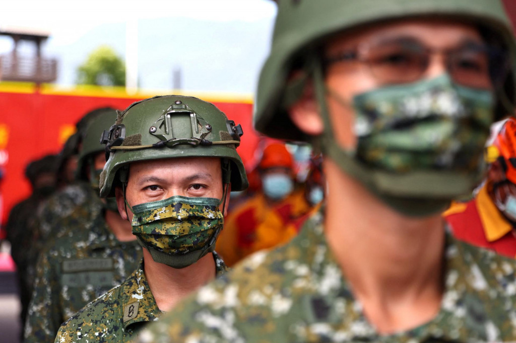 Príslušníci taiwanskej armády. FOTO: REUTERS