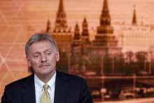 Syna hovorcu Kremľa Dmitrija Peskova (na snímke) Nikolaja nachytal falošný telefonát. FOTO: Reuters