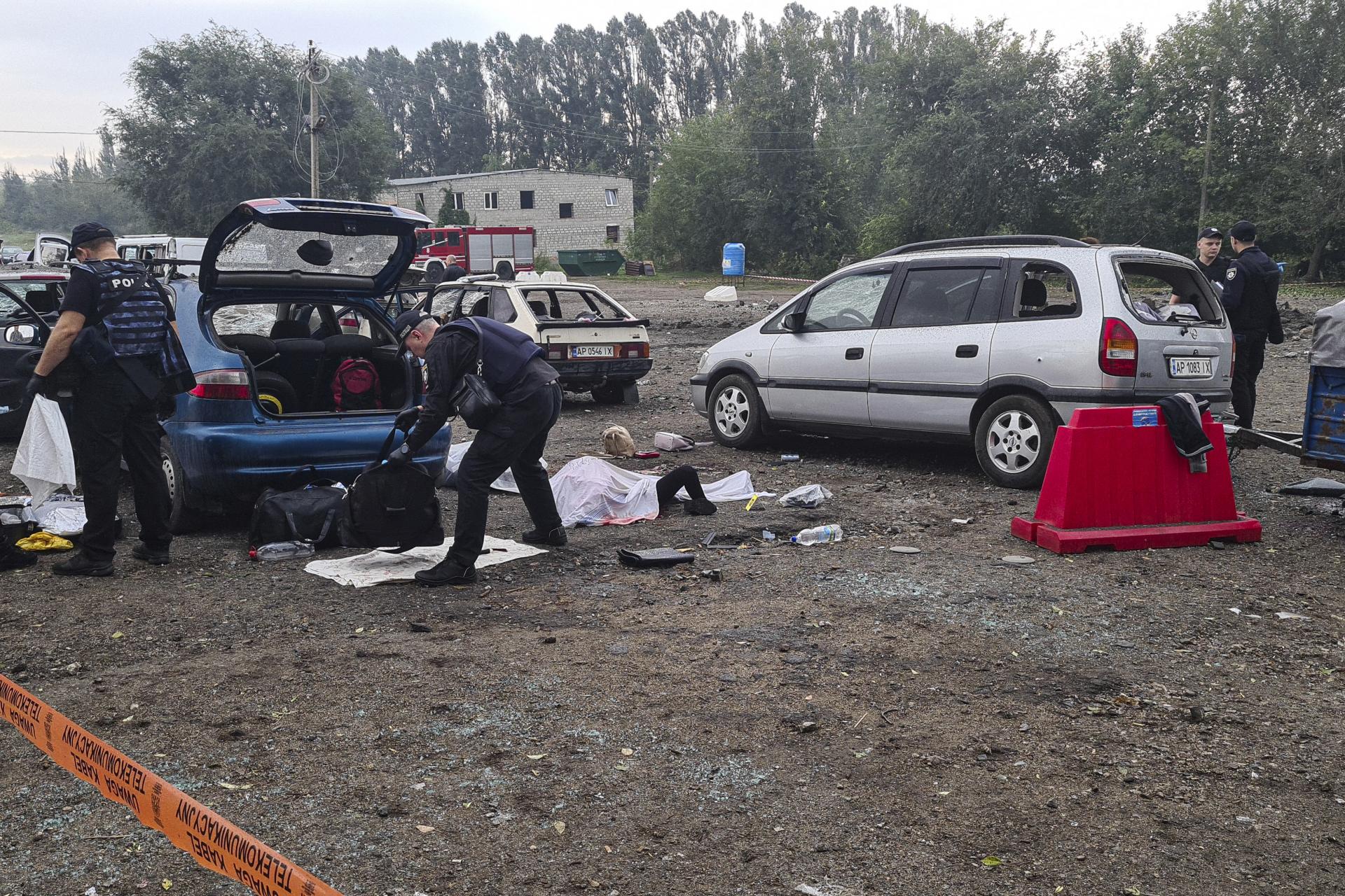 Útok na civilný konvoj pri Záporoží si vyžiadal už 30 obetí