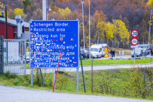 Nápis označujúci hraničný priechod Storskog medzi Ruskom a Nórskom pri nórskom meste Kirkenes. FOTO: TASR/AP