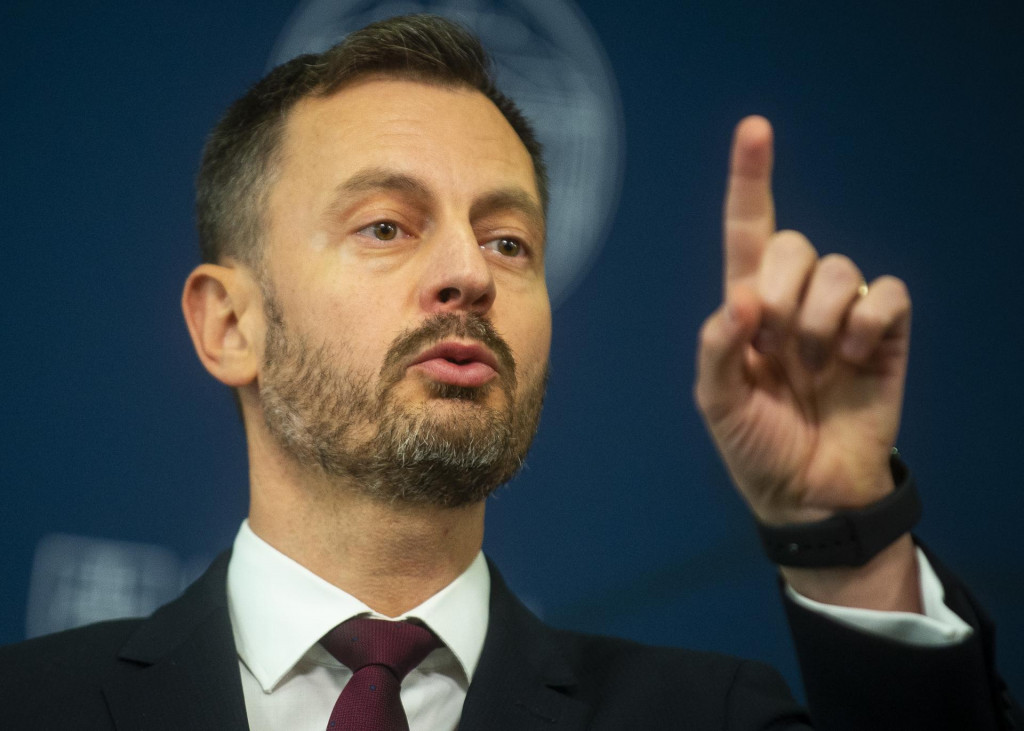 Predseda vl&aacute;dy Eduard Heger. FOTO: TASR/Jakub Kotian