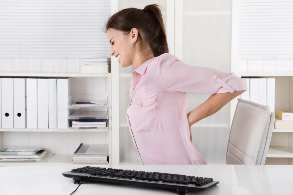 Na chrbticu negatívne vplýva nedostatok pohybu, nesprávne sedenie aj zlý matrac.