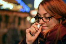 Upchatý nos a dlhodobé liečenie nádchy môže viesť k závislosti na kvapkách a sprejoch.