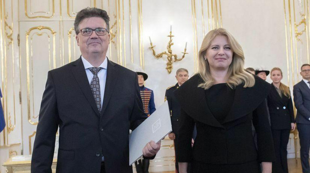 Prezidentka vymenovala nového ministra školstva Jána Horeckého.
