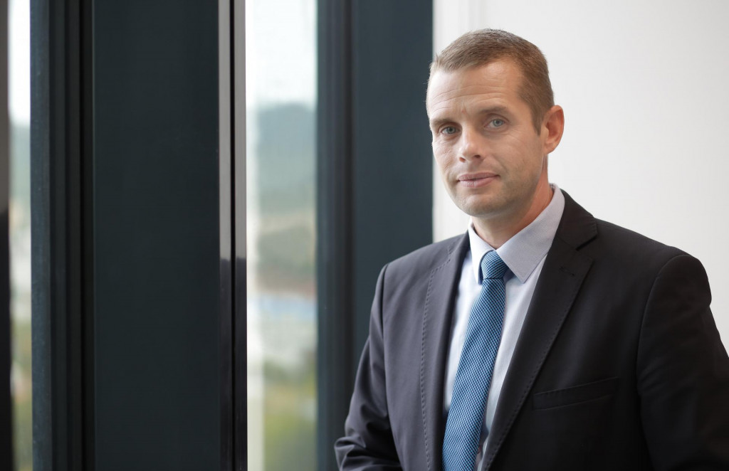 Martin Klus - poslanec N&aacute;rodnej rady SR SN&Iacute;MKA: Peter Mayer