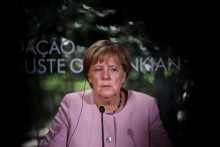 Angela Merkelová na dnešnej tlačovej konferencii v Lisabone. FOTO: REUTERS